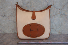 Load image into Gallery viewer, HERMES EVELYNE1 GM Toile H/Leather Beige/Natural □A Engraving Shoulder bag 800090006
