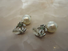 將圖片載入圖庫檢視器 CHANEL/シャネル ココマークピアス  銀メッキ  シルバー  ピアス  20120106