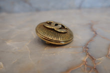 Load image into Gallery viewer, CHANEL CC mark brooch Gold plate Gold Brooch 400050037