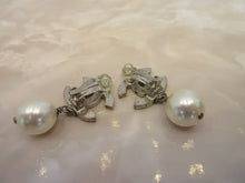 將圖片載入圖庫檢視器 CHANEL/シャネル ココマークパールイヤリング  銀メッキ  シルバー  イヤリング  300010032