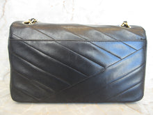 Load image into Gallery viewer, CHANEL V-Stitch single flap chain shoulder bag Lambskin Black  Shoulder bag 300090074