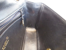 Load image into Gallery viewer, CHANEL V-Stitch single flap chain shoulder bag Lambskin Black  Shoulder bag 300090074