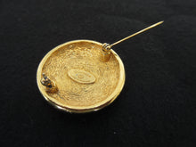 Load image into Gallery viewer, CHANEL CC mark Brooch Gold Gold plate 300060099