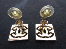 將圖片載入圖庫檢視器 CHANEL/シャネル ココマークラインストーンイヤリング ゴールド 金メッキ 300040004