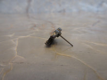 将图片加载到图库查看器,CHANEL/香奈儿 水钻 经典双C 耳环 镀银 Silver(银色) 耳环 400040026