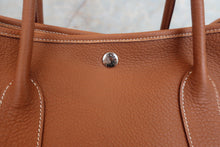 画像をギャラリービューアに読み込む, HERMES／エルメス ガーデンパーティPM ネゴンダ ゴールド □L刻印 トートバッグ 700060165
