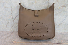 將圖片載入圖庫檢視器 HERMES／エルメス エブリン3GM トリヨンクレマンス エトゥープ □P刻印 ショルダーバッグ 700030007
