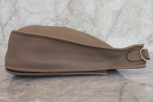 HERMES／エルメス エブリン3GM トリヨンクレマンス エトゥープ □P刻印 ショルダーバッグ 700030007
