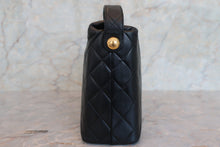 画像をギャラリービューアに読み込む, CHANEL/シャネル マトラッセショルダーバッグ ラムスキン ブラック/ゴールド金具 ショルダーバッグ 700070241
