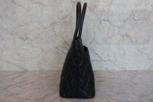 Load image into Gallery viewer, CHANEL Medallion Tote Caviar skin Black/Silver hadware Tote bag 800090071
