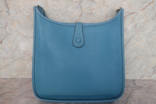 Load image into Gallery viewer, HERMES  EVELYNE1 GM Clemence leather Blue jean □I Engraving Shoulder bag 700120209
