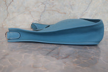 Load image into Gallery viewer, HERMES  EVELYNE1 GM Clemence leather Blue jean □I Engraving Shoulder bag 700120209
