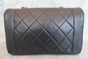 CHANEL/シャネル ダイアナマトラッセチェーンショルダーバッグ ラムスキン ブラック/ゴールド金具 ショルダーバッグ 700090028