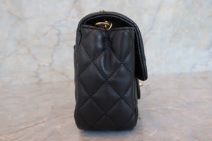 CHANEL/香奈儿 迷你CF 链条包 羊皮 Black/Gold hadware(黑色/金色金属) 肩背包 700070250