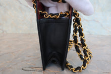 Load image into Gallery viewer, CHANEL Matelasse chain shoulder bag Lambskin Black/Gold hadware Shoulder bag 800080243
