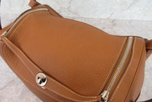 画像をギャラリービューアに読み込む, HERMES／エルメス リンディ34 トリヨンクレマンス ゴールド □N刻印 ショルダーバッグ 700070018
