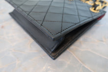 Load image into Gallery viewer, CHANEL Matelasse chain shoulder bag Lambskin Black/Gold hadware Shoulder bag 800080243
