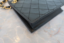 Load image into Gallery viewer, CHANEL Matelasse chain shoulder bag Lambskin Black/Gold hadware Shoulder bag 800080243
