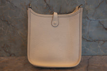 将图片加载到图库查看器，HERMES  EVELYNE TPM Clemence leather Nata Z刻印 Shoulder bag 800020067

