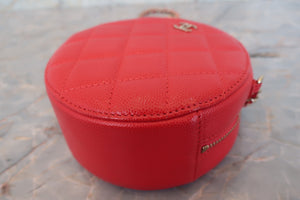 CHANEL/シャネル マトラッセラウンドチェーンショルダーバッグ キャビアスキン レッド/ゴールド金具 ショルダーバッグ 700090026