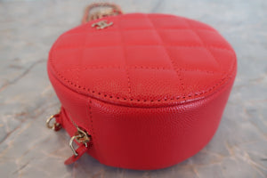CHANEL/シャネル マトラッセラウンドチェーンショルダーバッグ キャビアスキン レッド/ゴールド金具 ショルダーバッグ 700090026