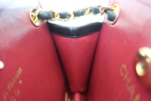 Load image into Gallery viewer, CHANEL Matelasse chain shoulder bag Lambskin Black/Gold hadware Shoulder bag 800080243
