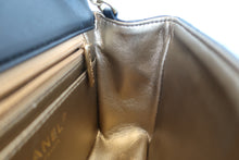 将图片加载到图库查看器，CHANEL/香奈儿 迷你CF 链条包 羊皮 Black/Gold hadware(黑色/金色金属) 肩背包 700070250
