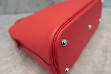 Load image into Gallery viewer, HERMES／BOLIDE 31 Epsom leather Rouge pivoine X Engraving Shoulder bag 600050109
