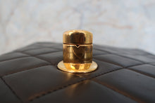 Load image into Gallery viewer, CHANEL Medium Matelasse single flap chain shoulder bag Lambskin Black/Gold hadware Shoulder bag 700120199
