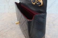 Load image into Gallery viewer, CHANEL Medium Matelasse single flap chain shoulder bag Lambskin Black/Gold hadware Shoulder bag 700120199
