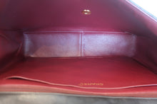 Load image into Gallery viewer, CHANEL Medium Matelasse single flap chain shoulder bag Lambskin Black/Gold hadware Shoulder bag 700120199
