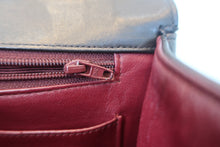 Load image into Gallery viewer, CHANEL Medium Matelasse single flap chain shoulder bag Lambskin Black/Gold hadware Shoulder bag 700120199
