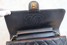 画像をギャラリービューアに読み込む, CHANEL/シャネル マトラッセチェーンショルダーバッグ ラムスキン ブラック/ゴールド金具 ショルダーバッグ 700070244
