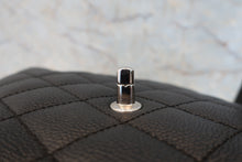 将图片加载到图库查看器，CHANEL/香奈儿 CF 梯形 手提包 荔枝皮 Black/Silver hadware(黑色/银色金属) 手提包 800060110
