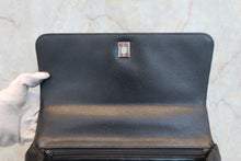 将图片加载到图库查看器，CHANEL/香奈儿 CF 梯形 手提包 荔枝皮 Black/Silver hadware(黑色/银色金属) 手提包 800060110

