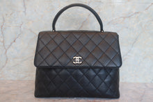 Load image into Gallery viewer, CHANEL Matelasse trapezoid hand bag Caviar skin Black/Silver hadware Hand bag 700120159
