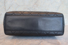 Load image into Gallery viewer, CHANEL Matelasse trapezoid hand bag Caviar skin Black/Silver hadware Hand bag 700120159
