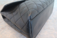 Load image into Gallery viewer, CHANEL Matelasse trapezoid hand bag Caviar skin Black/Silver hadware Hand bag 700120159
