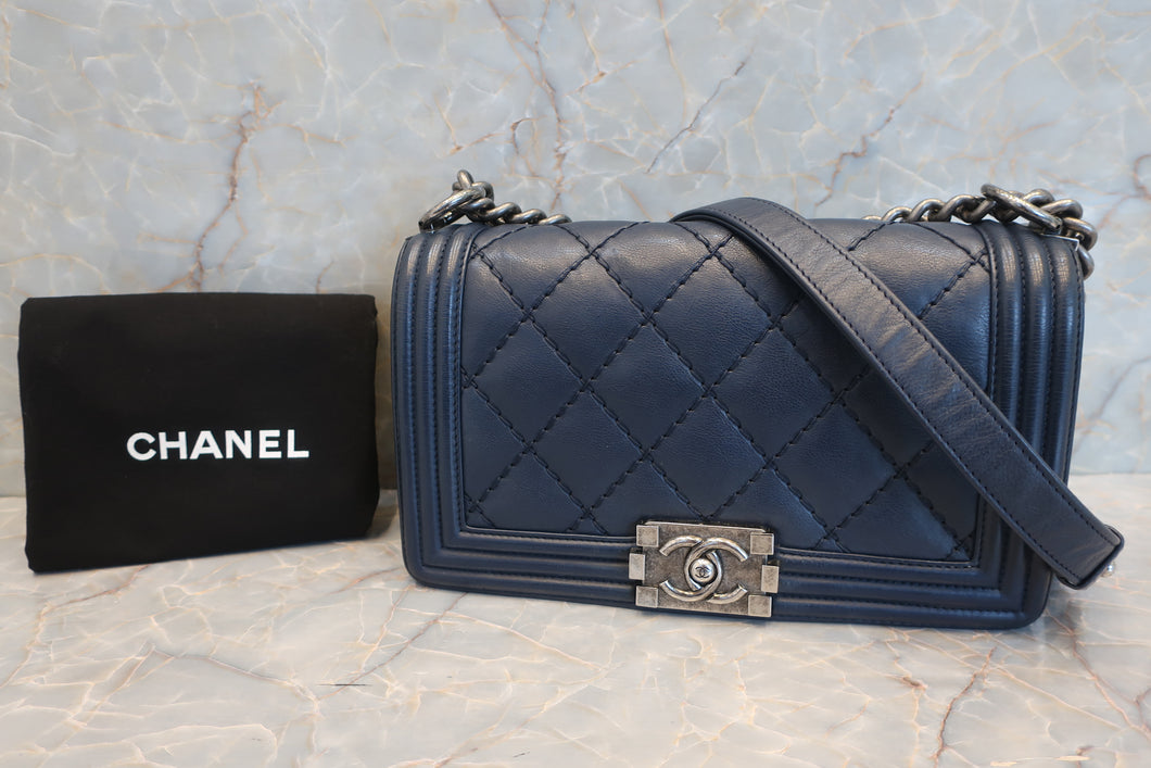 CHANEL LeBOY CHANEL chain shoulder bag Lambskin Navy/Silver hadware Shoulder bag 600110073