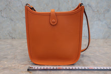 画像をギャラリービューアに読み込む, HERMES／エルメス エブリンTPM ヴォーエプソン オレンジ □H刻印 ショルダーバッグ 800060093
