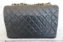 画像をギャラリービューアに読み込む, CHANEL/シャネル デカマトラッセシングルフラップチェーンショルダーバッグ ラムスキン ブラック/ゴールド金具 ショルダーバッグ 700070067
