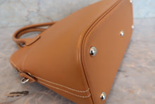Load image into Gallery viewer, HERMES  BOLIDE 31 Box carf leather Natural □O Engraving Shoulder bag 700100041
