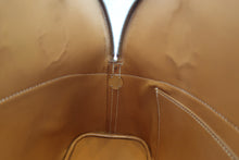 Load image into Gallery viewer, HERMES  BOLIDE 31 Box carf leather Natural □O Engraving Shoulder bag 700100041
