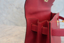 画像をギャラリービューアに読み込む, HERMES／エルメス ケリー28 クシュベル ルージュヴィフ 〇W刻印 ショルダーバッグ 800020021
