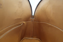 Load image into Gallery viewer, HERMES  BOLIDE 31 Box carf leather Natural □O Engraving Shoulder bag 700100041
