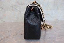 Load image into Gallery viewer, CHANEL Mini Matelasse chain shoulder bag Lambskin Black/White/Gold hadware Shoulder bag 800080235
