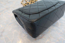 Load image into Gallery viewer, CHANEL Mini Matelasse chain shoulder bag Lambskin Black/White/Gold hadware Shoulder bag 800080235

