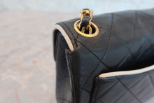 Load image into Gallery viewer, CHANEL Mini Matelasse chain shoulder bag Lambskin Black/White/Gold hadware Shoulder bag 800080235

