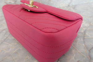 CHANEL/シャネル Vステッチチェーンショルダーバッグ ラムスキン ピンク/ゴールド金具 ショルダーバッグ 700050123