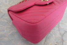 將圖片載入圖庫檢視器 CHANEL/シャネル Vステッチチェーンショルダーバッグ ラムスキン ピンク/ゴールド金具 ショルダーバッグ 700050123
